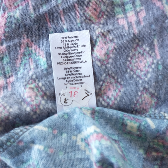LuLaRoe top size M - Picture 5 of 9